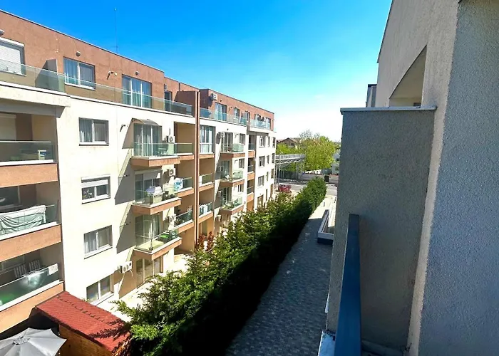 Rose Residence 4 Elegant Apartment In Pipera With Underground Parking & Self Check In